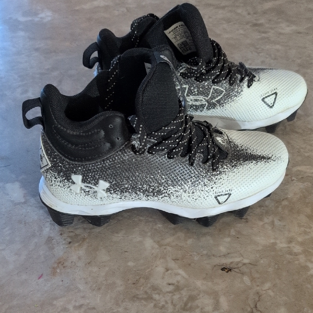Under Armour Locked Down Cleats